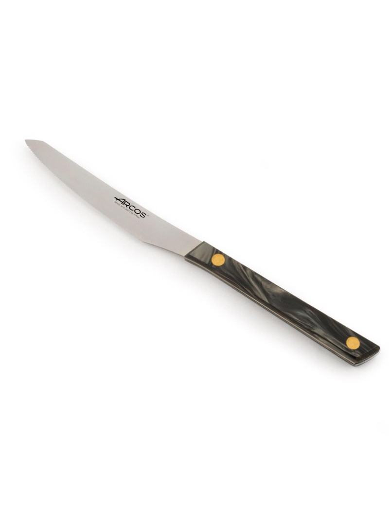 Este cuchillo de carne Arcos es imprescindible en tu día a día: proporciona  más dureza en el corte y tiene con un 40% de descuento