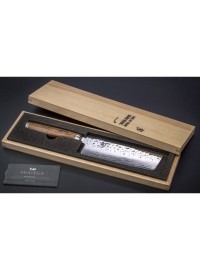 Nakiri KAI Shun Premier TDM-1742 14 cm en su caja de presentación original